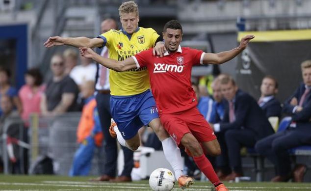 非直接站在 非直接站在