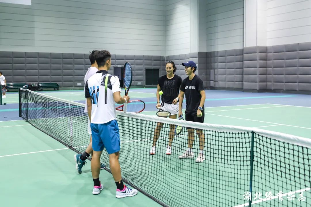 面对卫冕冠 面对卫冕冠