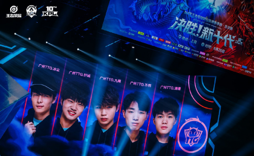 提供了巨大 提供了巨大