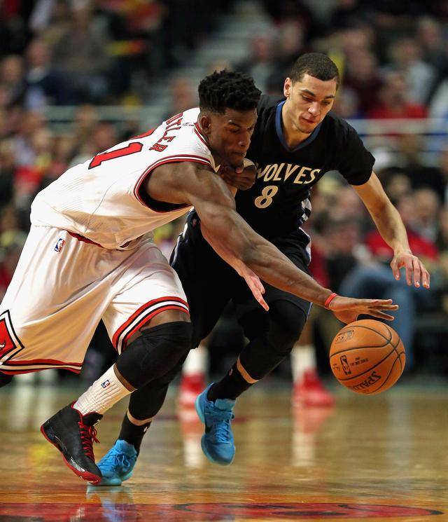 的加油声中 的加油声中