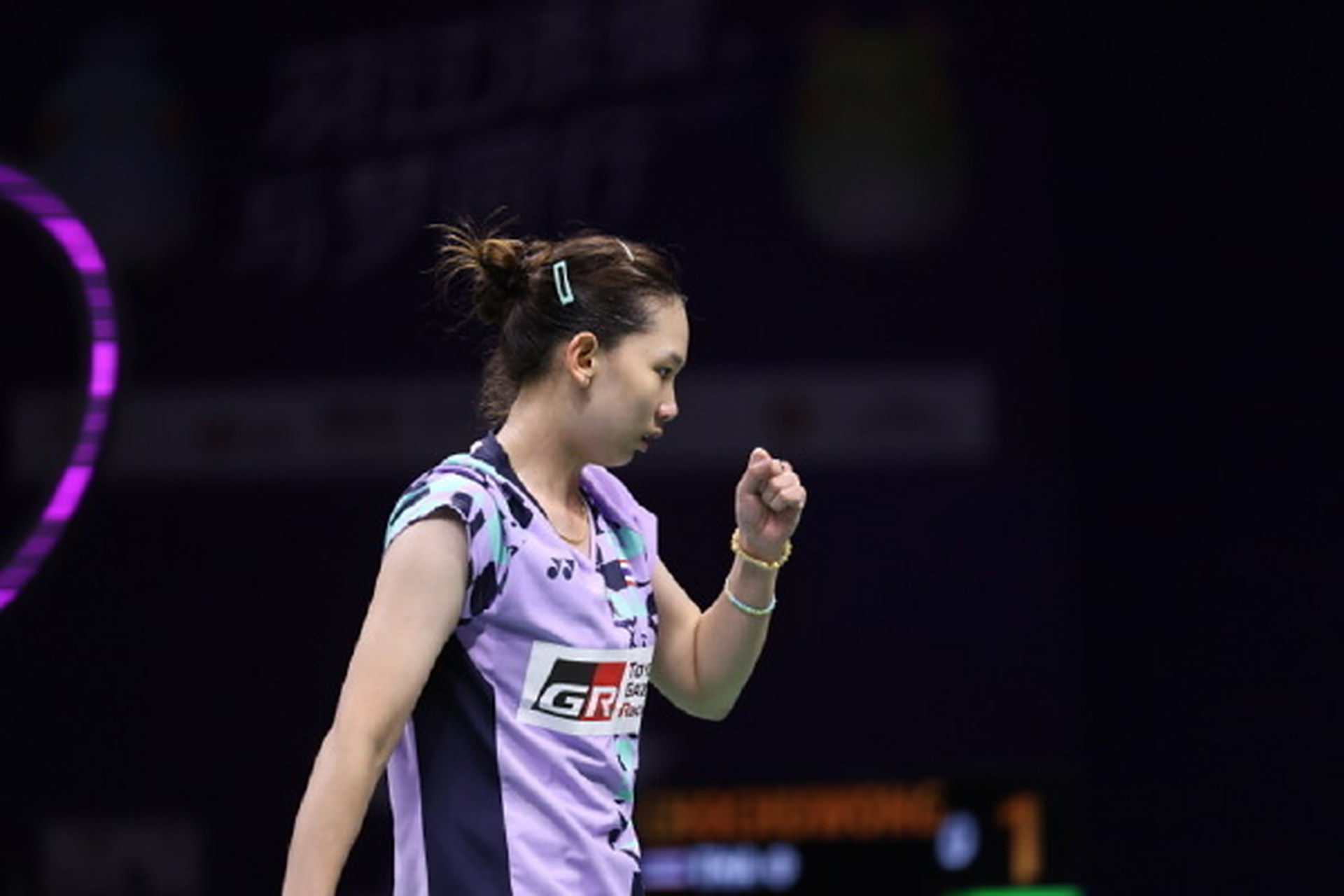 能够在两者 能够在两者